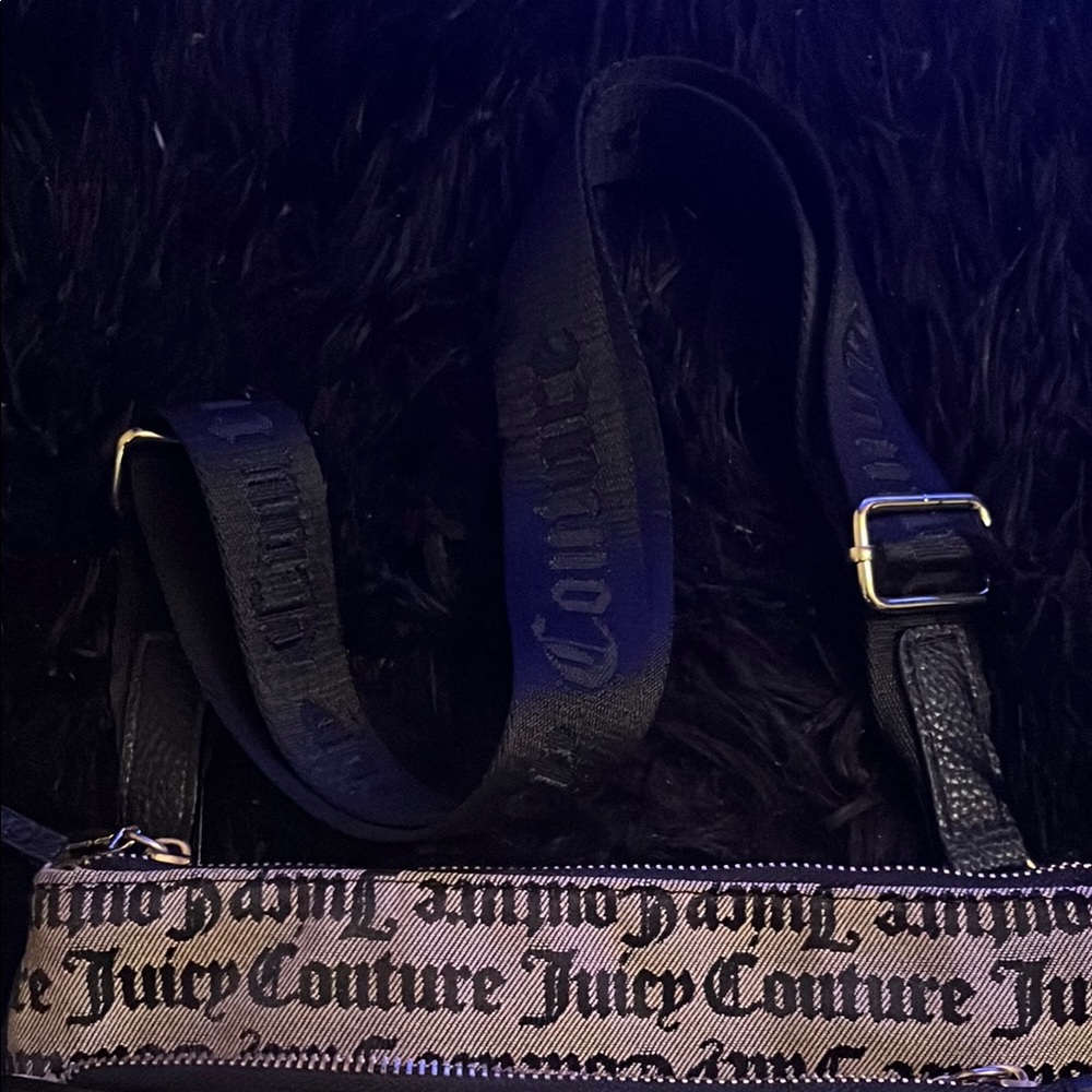 BRAND NEW Juicy Couture Black and Pink Logo Crossbody Bag - Picture 4 of 4